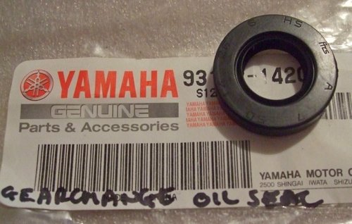 Gear Shift/Change Oil Seal - genuine Yamaha part