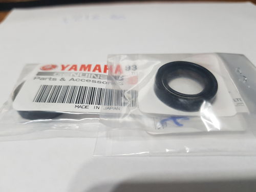 Crankshaft end oil seal- Genuine Yamaha Part