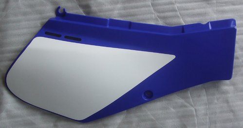 Panel - blue - RH - Exhaust Side (Cover 2) - genuine Yamaha part