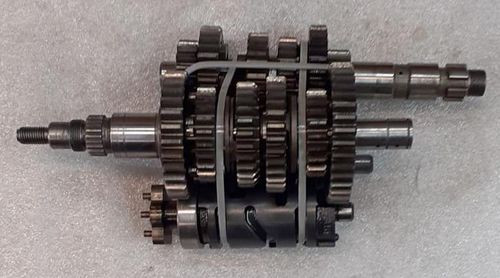 Gear cluster and selector mechanism