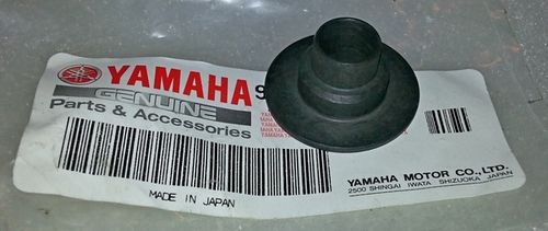 Top shock bearing collar - genuine Yamaha