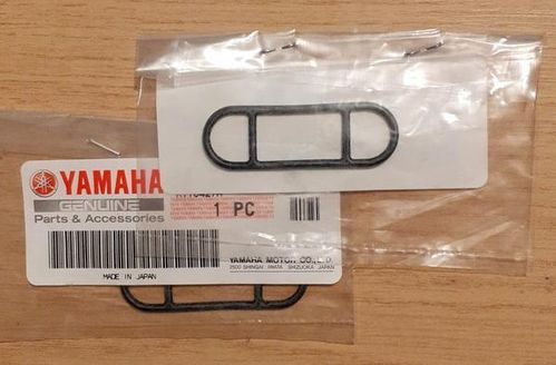 Rubber gasket between petrol tank and tap - new genuine Yamha part